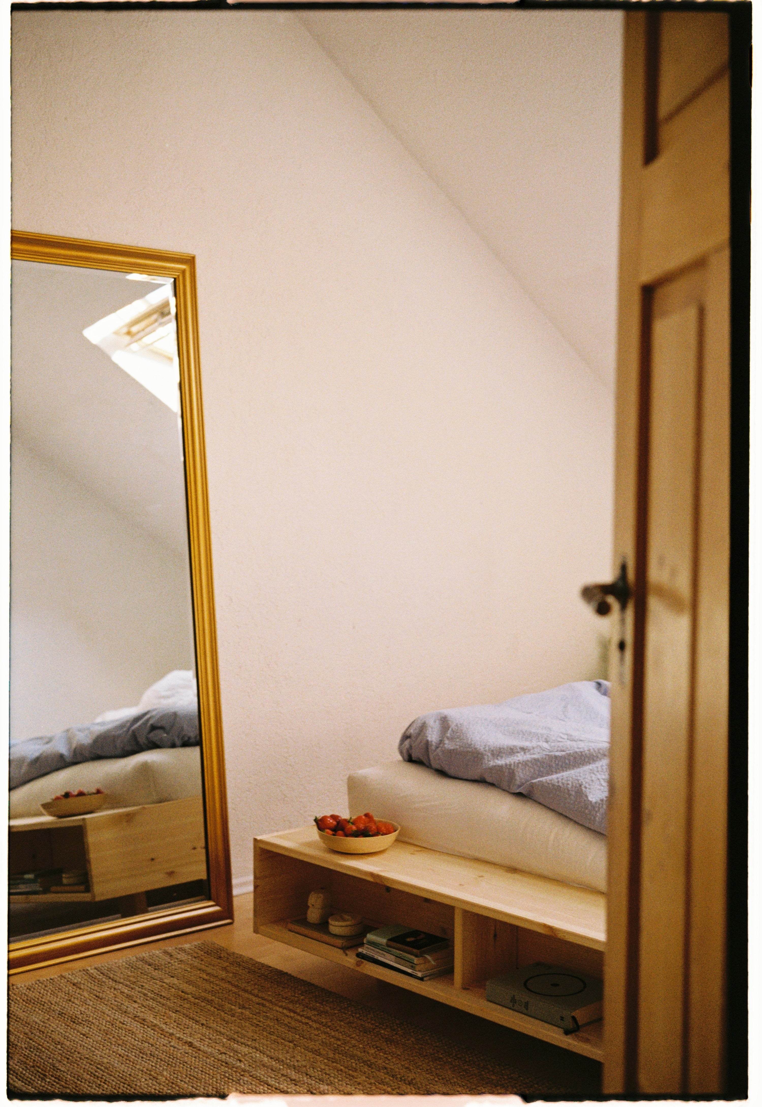 MERGE BED RAW 160 x 200