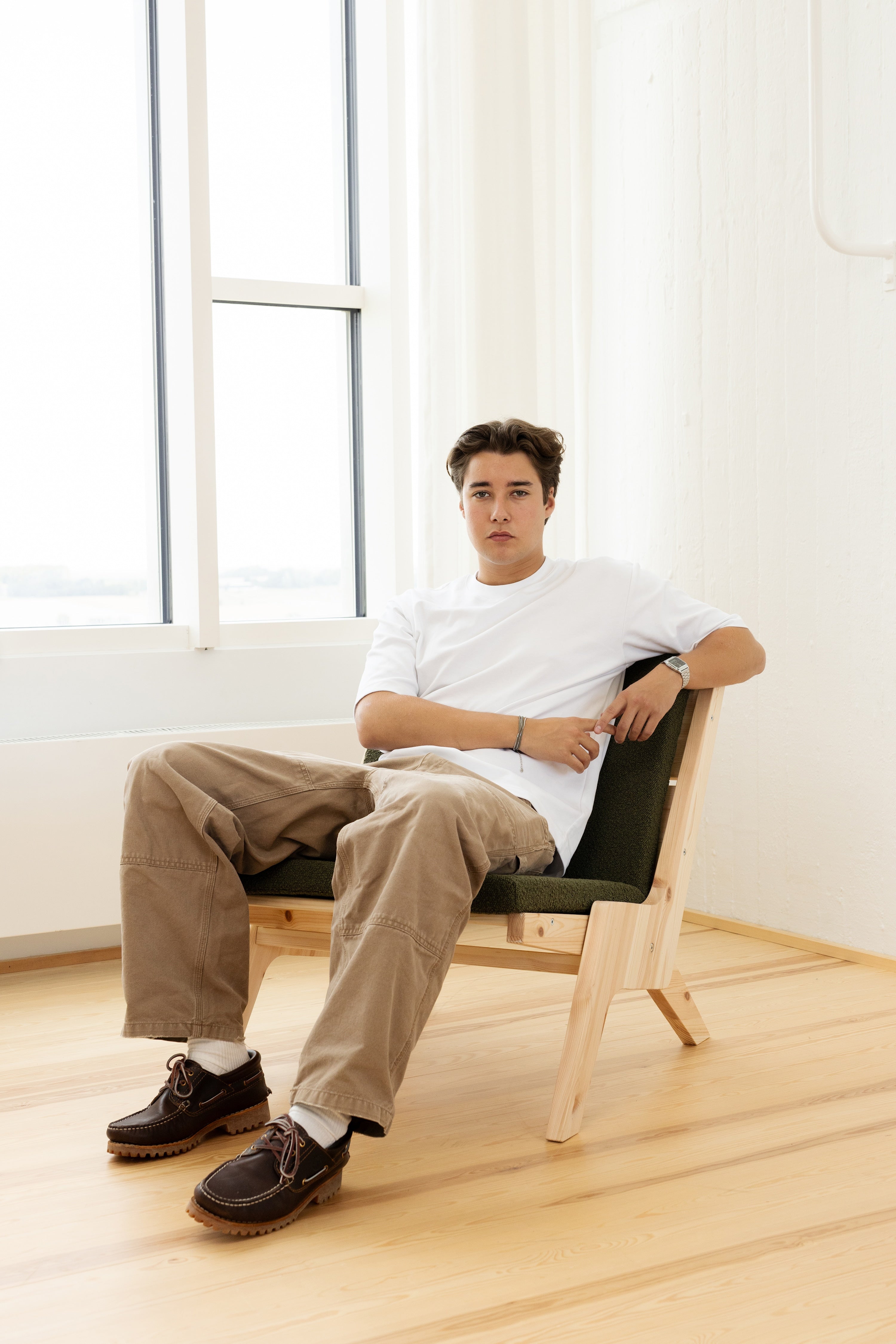 SWAY LOUNGE CHAIR RAW W. PEBBLE BEIGE MATTRESS