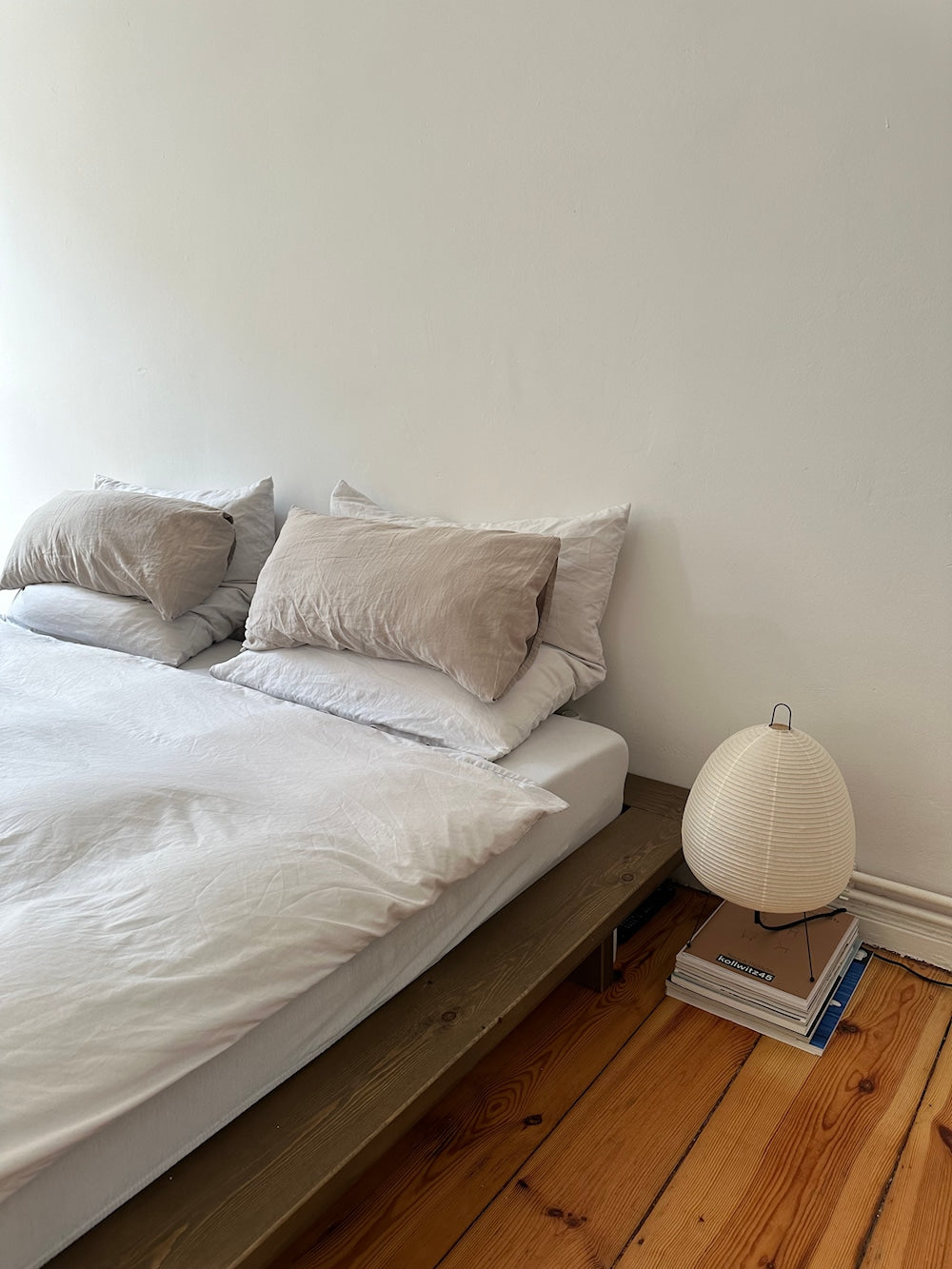 JAPAN BED CAROB BROWN 140 X 200