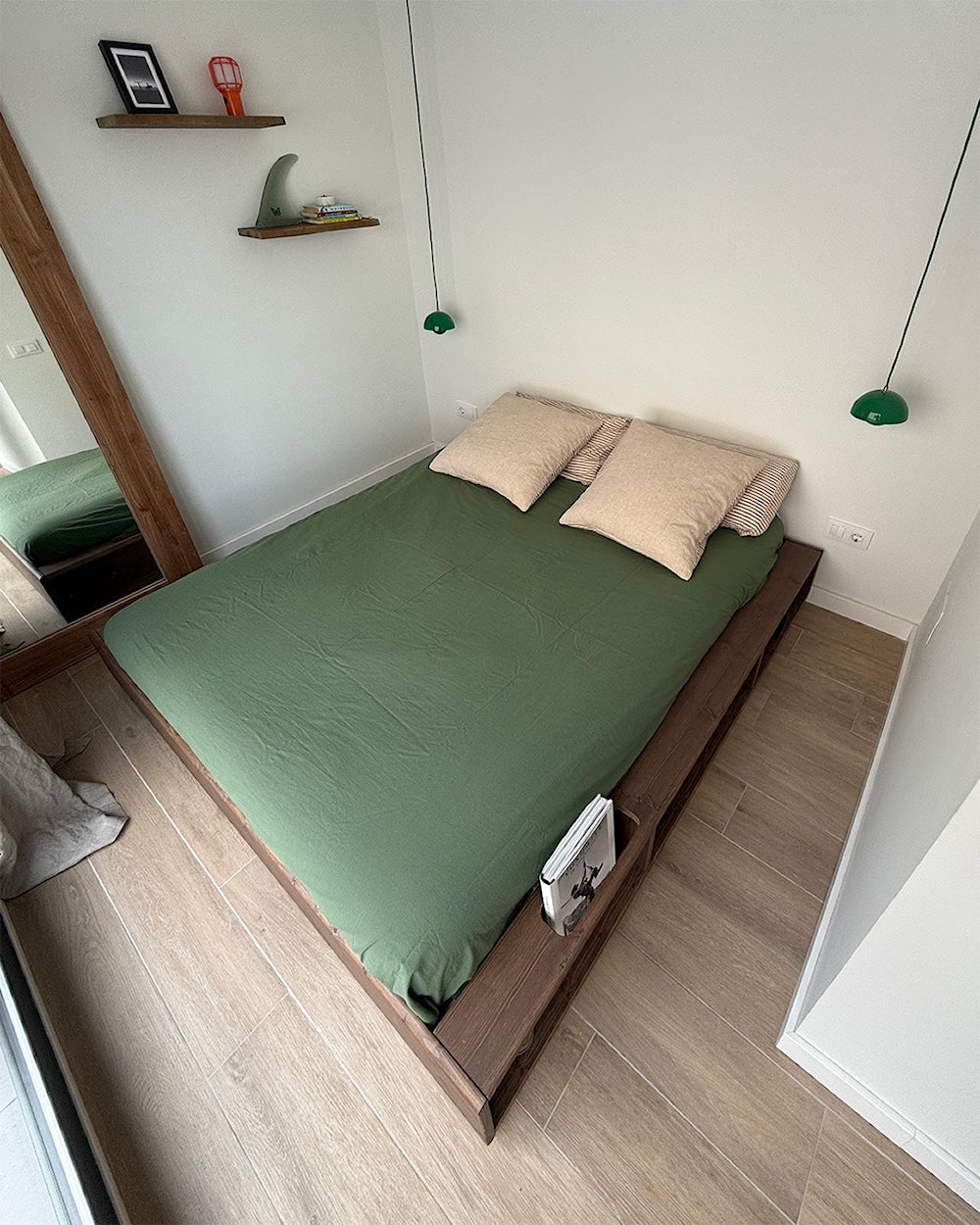 ZIGGY BED CAROB BROWN LACQUERED 160 X 200